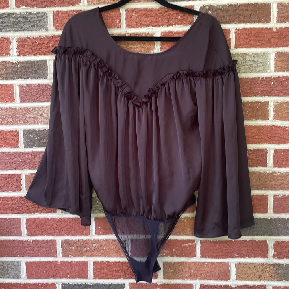 NWTGS Free People Black blousy bodysuit with snaps. Tie in the back (small).